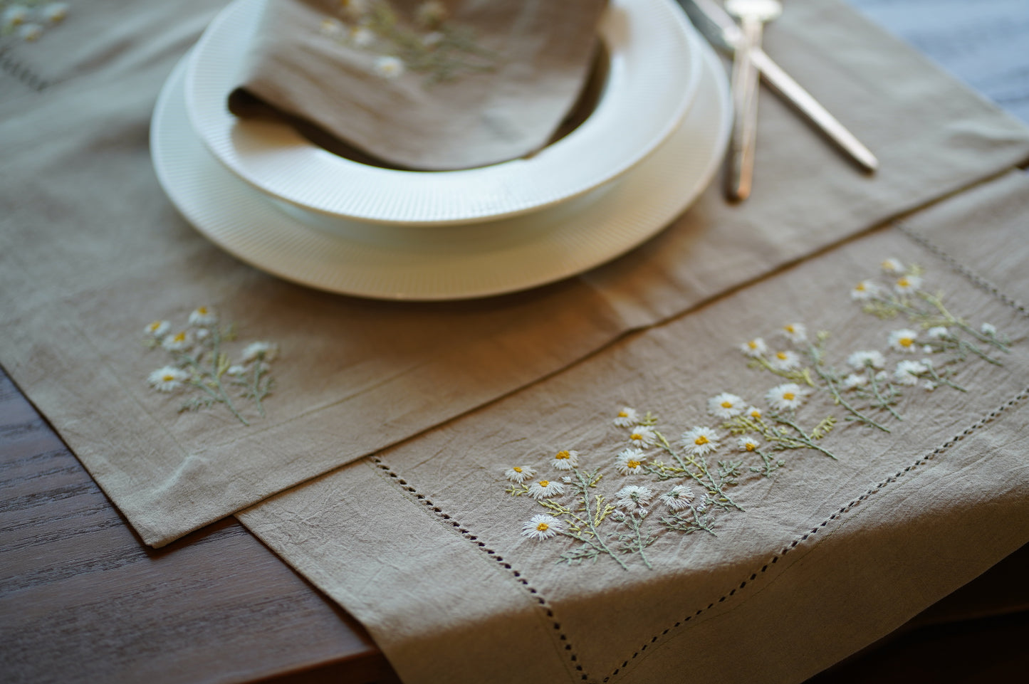 Pahari Dainty Daisy Napkin