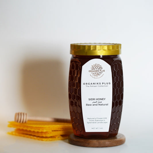 Jar of Sidr Honey from Organiks Plus on a white background